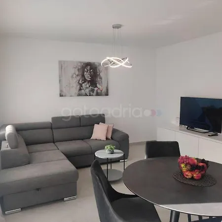 Luxury Mata Apartment